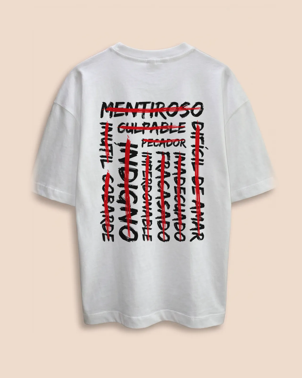 Camiseta Palabras subrayadas, color blanca, vista de espalda