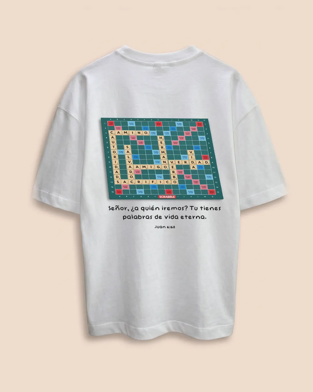Camiseta Scrabble, color blanca, vista de espalda